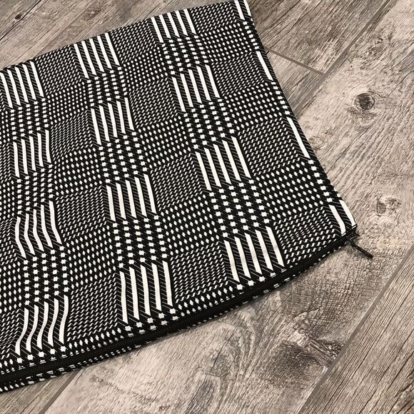 MAKE‎ AN OFFER ;) Fashion black and white skirt - Picture 3 of 8